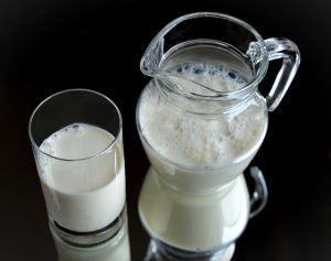 Skim milk may be part of your thin liquid diet after gastric sleeve surgery.